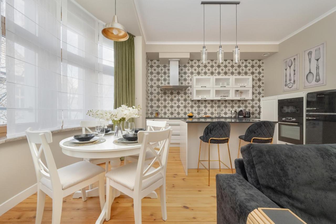 Aesthetic One Bedroom Apartment In Wroclaw By Noclegi Renters Exteriör bild