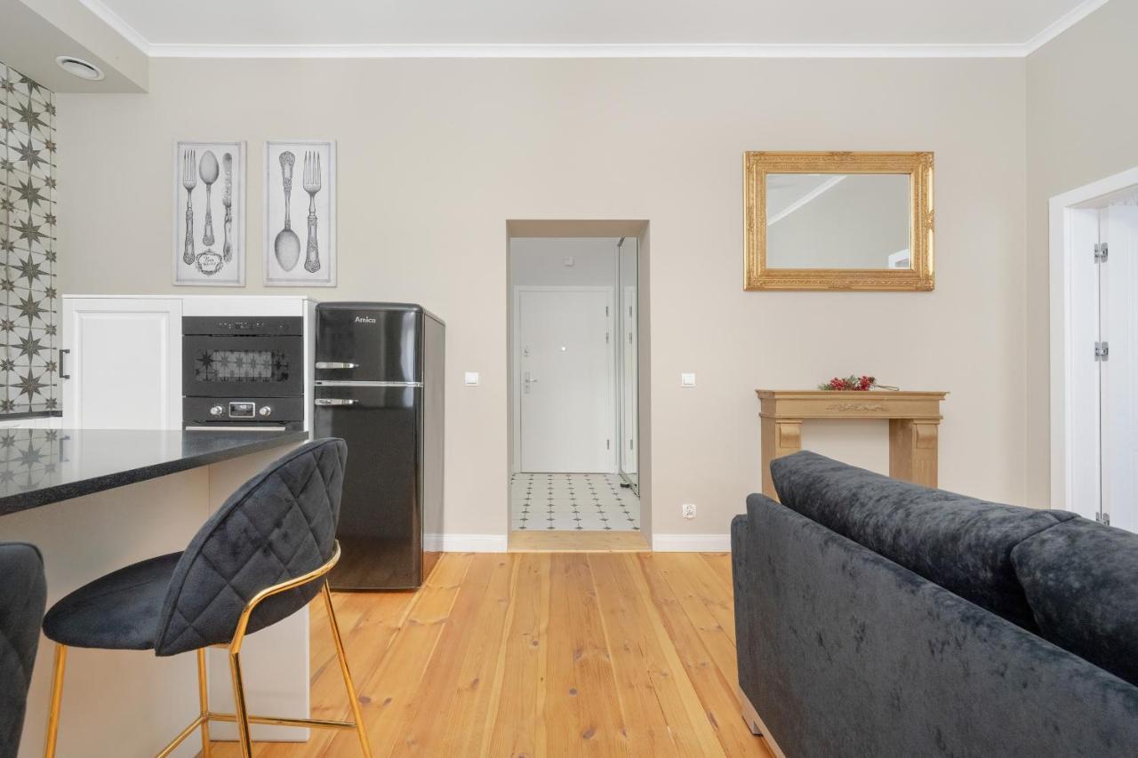 Aesthetic One Bedroom Apartment In Wroclaw By Noclegi Renters Exteriör bild